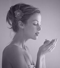 scentgirl.jpg (5572 bytes)